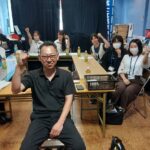 富士宮高校会議所のメンバーは、きくらげ製造・販売 千成ファーム 羽田慎 代表と交流し、 「きくらげを使った新たな商品開発・デザイン等」について、意見交換を行いました。