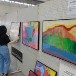 富士宮高校会議所のメンバーは、絵画で、富士宮を元気にの活動を行っています。