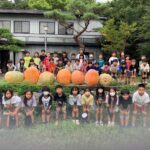 富士宮高校会議所のメンバーが企画立案した富士宮高校会議所プレゼンツ第4回宮ジャンボカボチャコンテストのジャンボカボチャが、児童クラブ、保育園等で、喜ばれています。